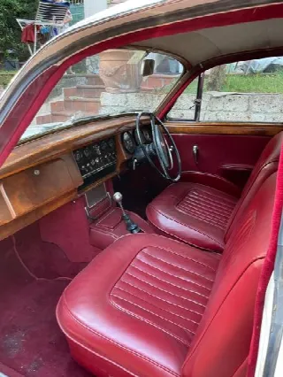 Foto 6 di 11: JAGUAR MKII 3.8       