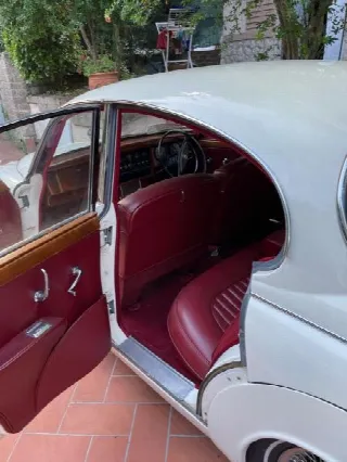 Foto 8 di 11: JAGUAR MKII 3.8       