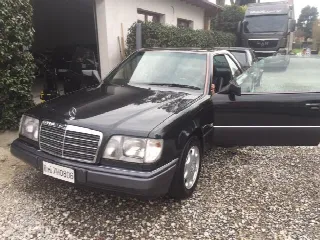 Foto 2 di 7: MERCEDES-BENZ CE Coupè 200 CE 16 v 