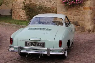 Foto 3 di 4: Volkswagen Karmann ghia