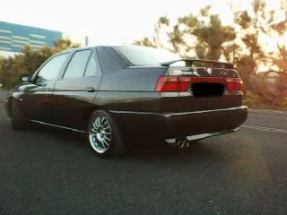 Foto 2 di 9: ALFA ROMEO 155 ts 