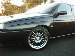Foto 3 di 9: ALFA ROMEO 155 ts 