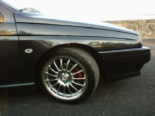 Foto 6 di 9: ALFA ROMEO 155 ts 
