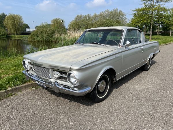 PLYMOUTH Barracuda   