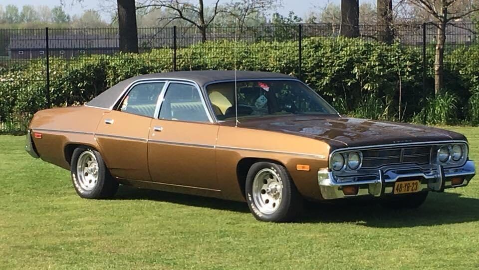 PLYMOUTH Satellite   