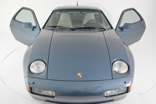 PORSCHE 928 S4 