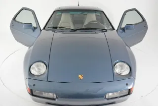 Foto 1 di 6: PORSCHE 928 S4 