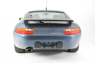 Foto 2 di 6: PORSCHE 928 S4 
