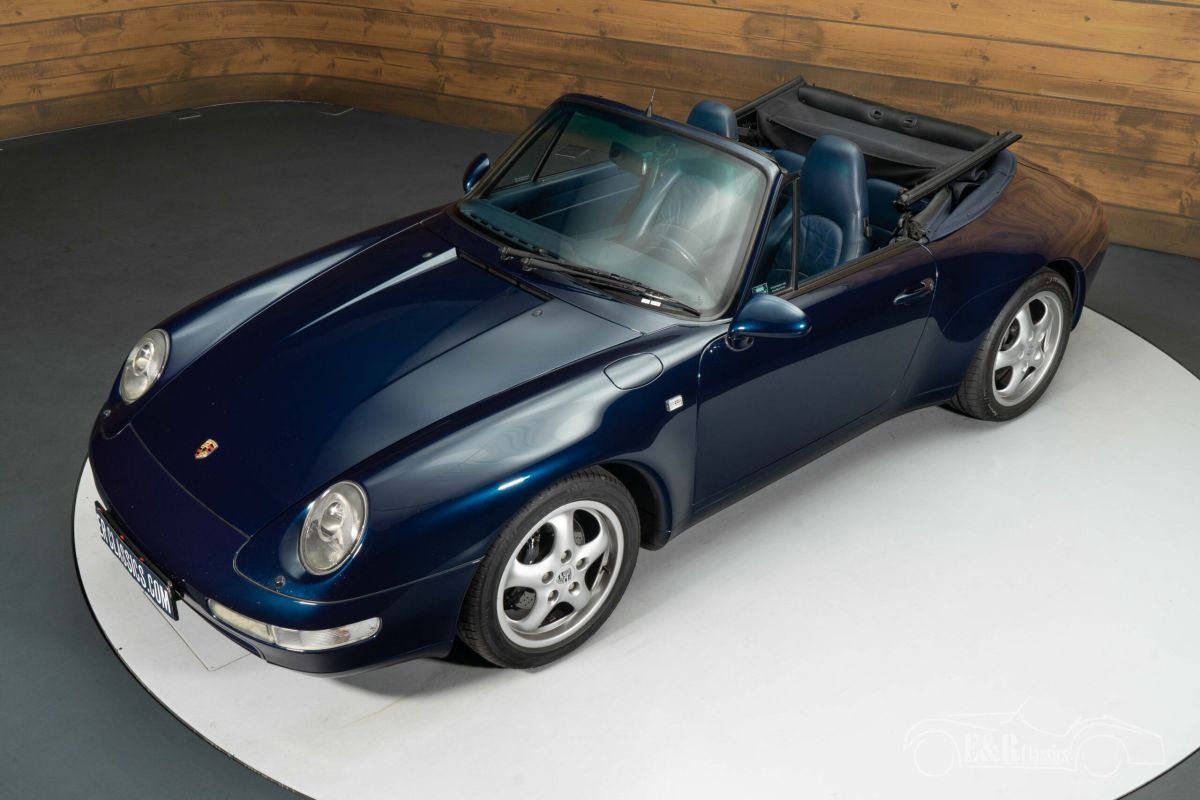 PORSCHE 993