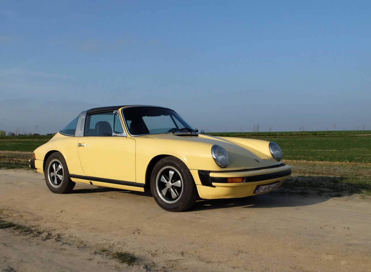 PORSCHE 911 Targa 