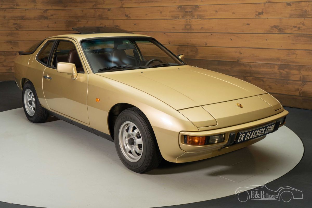 PORSCHE 924