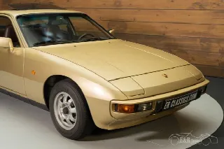 Foto 5 di 10: PORSCHE 924