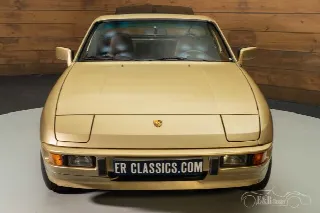 Foto 6 di 10: PORSCHE 924