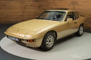 Foto 7 di 10: PORSCHE 924