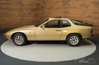 Foto 10 di 10: PORSCHE 924