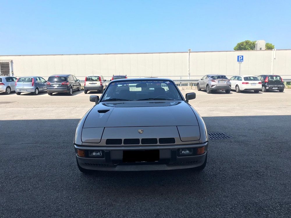 PORSCHE 924 Turbo 