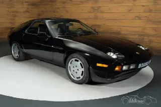 Foto 4 di 10: PORSCHE 928