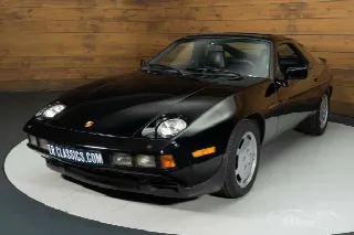 Foto 7 di 10: PORSCHE 928