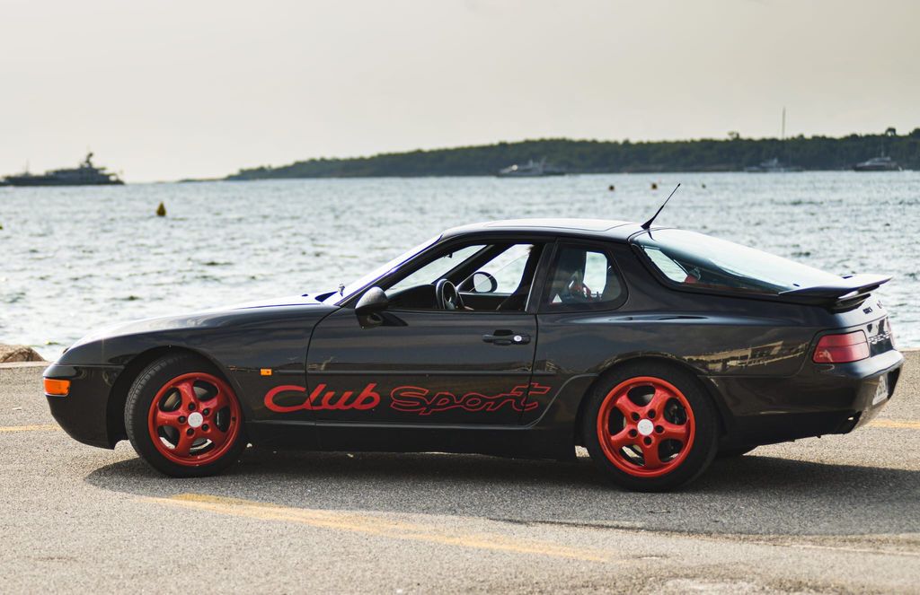 PORSCHE 968