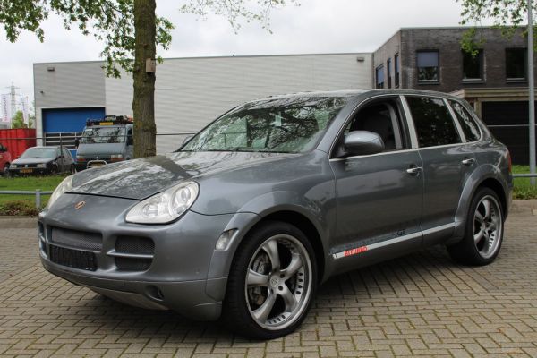 PORSCHE Cayenne(2002-)