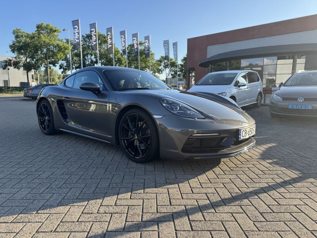 PORSCHE Cayman(2005-)