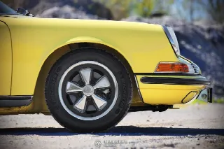 Foto 25 di 78: PORSCHE 911(1963-1973) 2.2L 911T Targa 