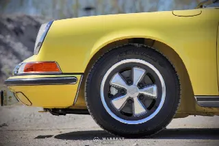 Foto 27 di 78: PORSCHE 911(1963-1973) 2.2L 911T Targa 