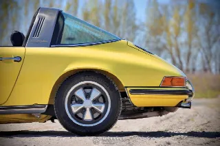Foto 30 di 78: PORSCHE 911(1963-1973) 2.2L 911T Targa 