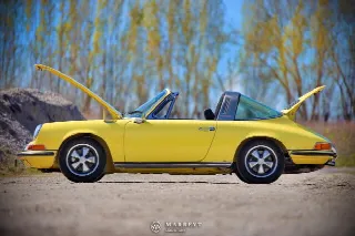 Foto 31 di 78: PORSCHE 911(1963-1973) 2.2L 911T Targa 