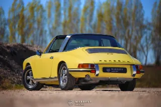Foto 4 di 78: PORSCHE 911(1963-1973) 2.2L 911T Targa 