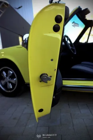 Foto 46 di 78: PORSCHE 911(1963-1973) 2.2L 911T Targa 