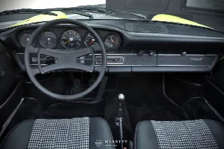 Foto 56 di 78: PORSCHE 911(1963-1973) 2.2L 911T Targa 
