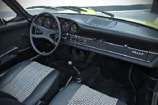 Foto 63 di 78: PORSCHE 911(1963-1973) 2.2L 911T Targa 