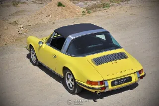 Foto 73 di 78: PORSCHE 911(1963-1973) 2.2L 911T Targa 