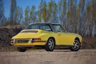 Foto 6 di 78: PORSCHE 911(1963-1973) 2.2L 911T Targa 