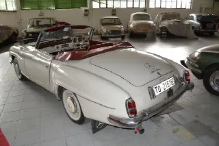 Foto 2 di 4: MERCEDES-BENZ 190 SL cabriolet guida destra  