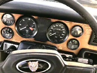 Foto 6 di 12: JAGUAR XJ6(1968-1987) III serie  