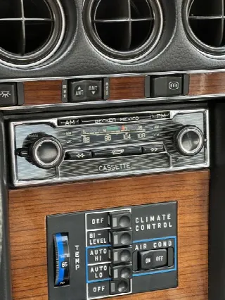Foto 5 di 7: MERCEDES-BENZ SL(1971-1989) 450SL   