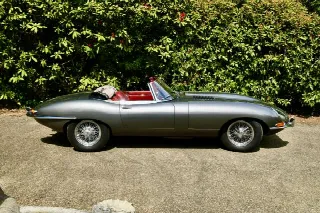Foto 8 di 8: JAGUAR E-Type SI (1961-1968) Convertible 