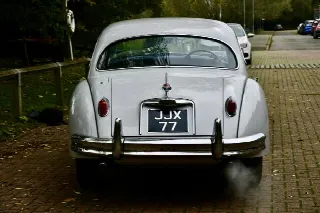 Foto 2 di 8: JAGUAR XK 150 S Coupe 