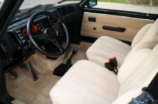 Foto 2 di 6: RENAULT R5  