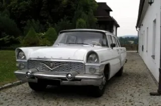Foto 1 di 5: GAZ 13 