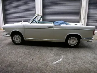 Foto 4 di 6: BMW 700 
