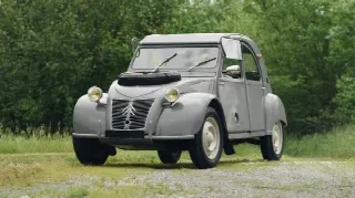 Foto 1 di 6: CITROEN 2 CV  