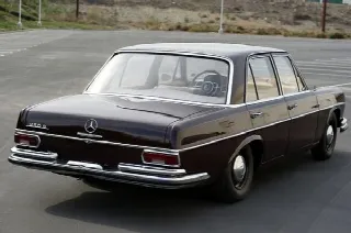 Foto 3 di 6: MERCEDES-BENZ 250 