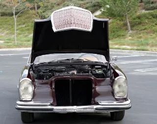 Foto 4 di 6: MERCEDES-BENZ 250 