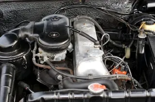 Foto 6 di 6: MERCEDES-BENZ 250 