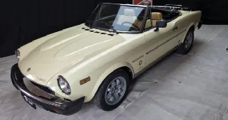 Foto 1 di 6: FIAT 124 Turbo  
