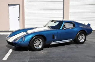 Foto 2 di 5: SHELBY Daytona Replica 