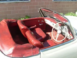 Foto 3 di 4: MERCEDES-BENZ 190 SL cabriolet guida destra  